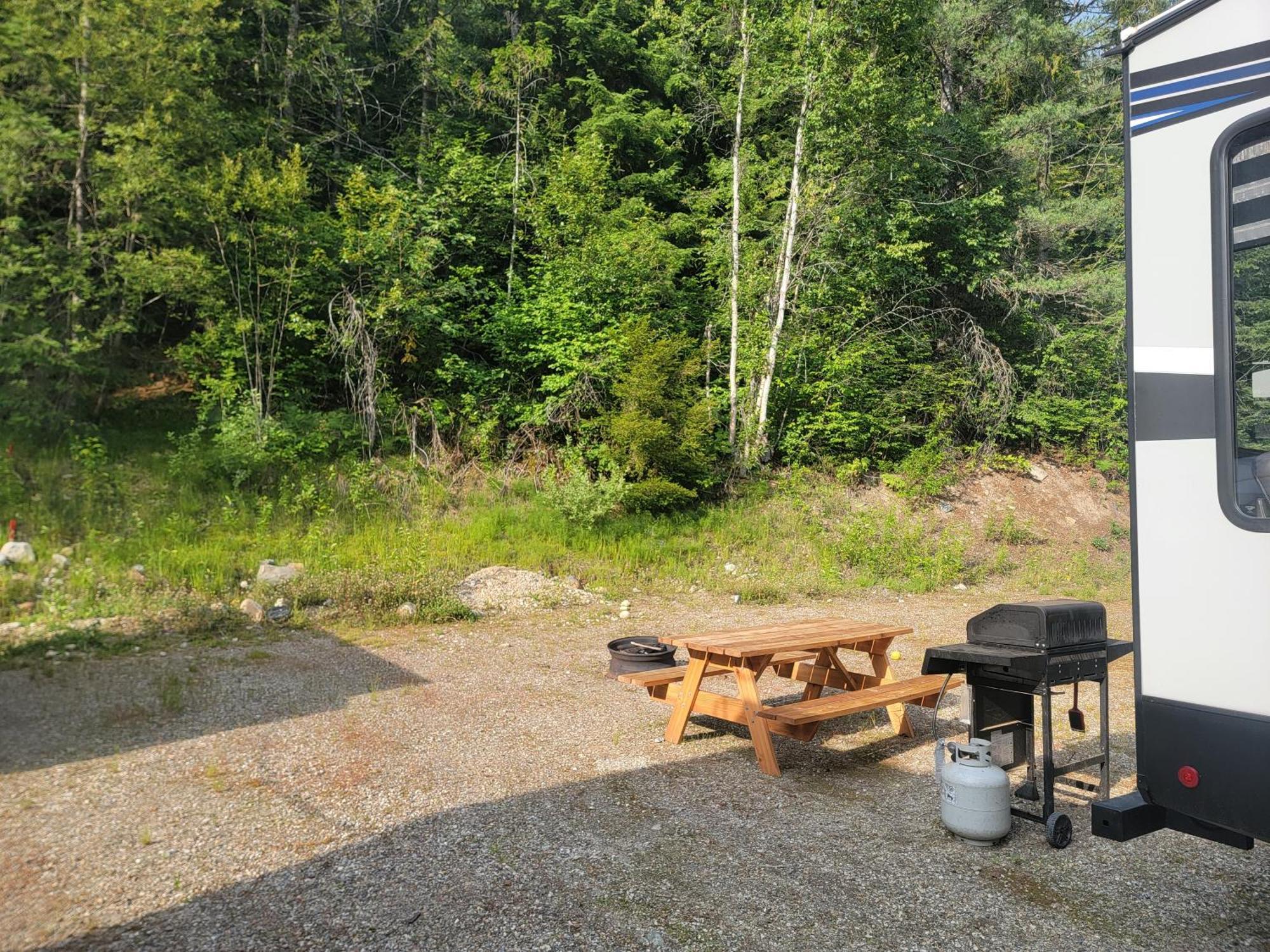 Noah'S Ark Campground Revelstoke Exterior foto
